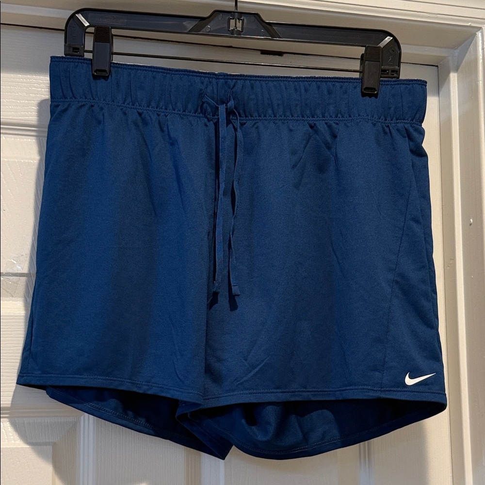 NWT Nike Pro Dri-Fit Women Sporty Navy  Athletic Shorts 2”Drawstring waistband M
